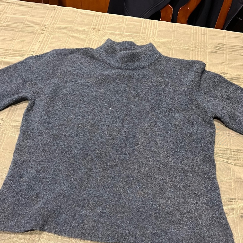 Jones New York short sleeve green sweater